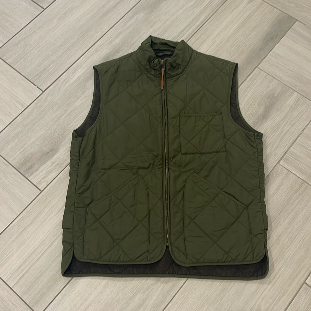 Men’s J. Crew quilted vest, size Large